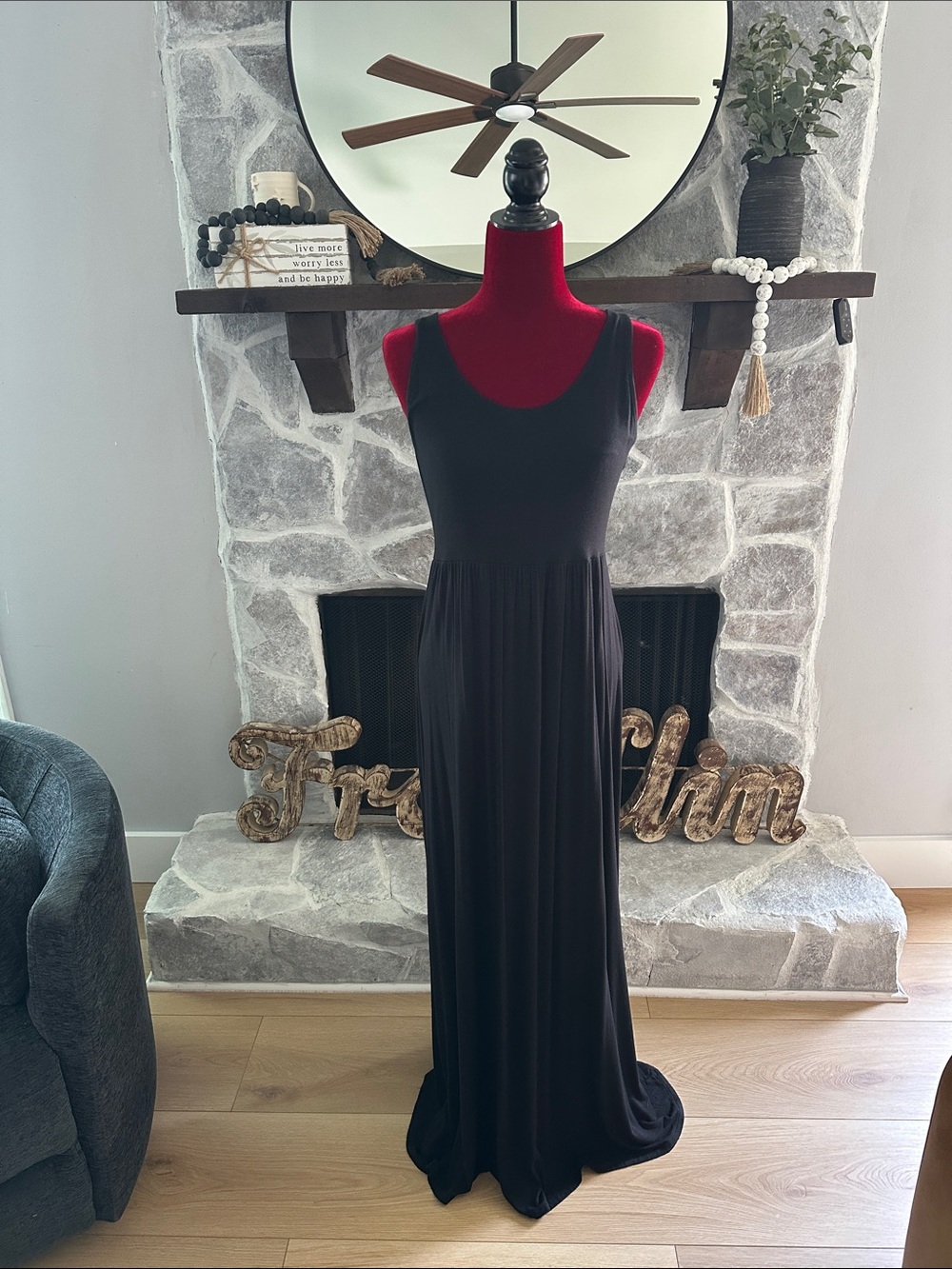 SO Black Sleeveless Maxi Dress - Scoop Neck - Medium